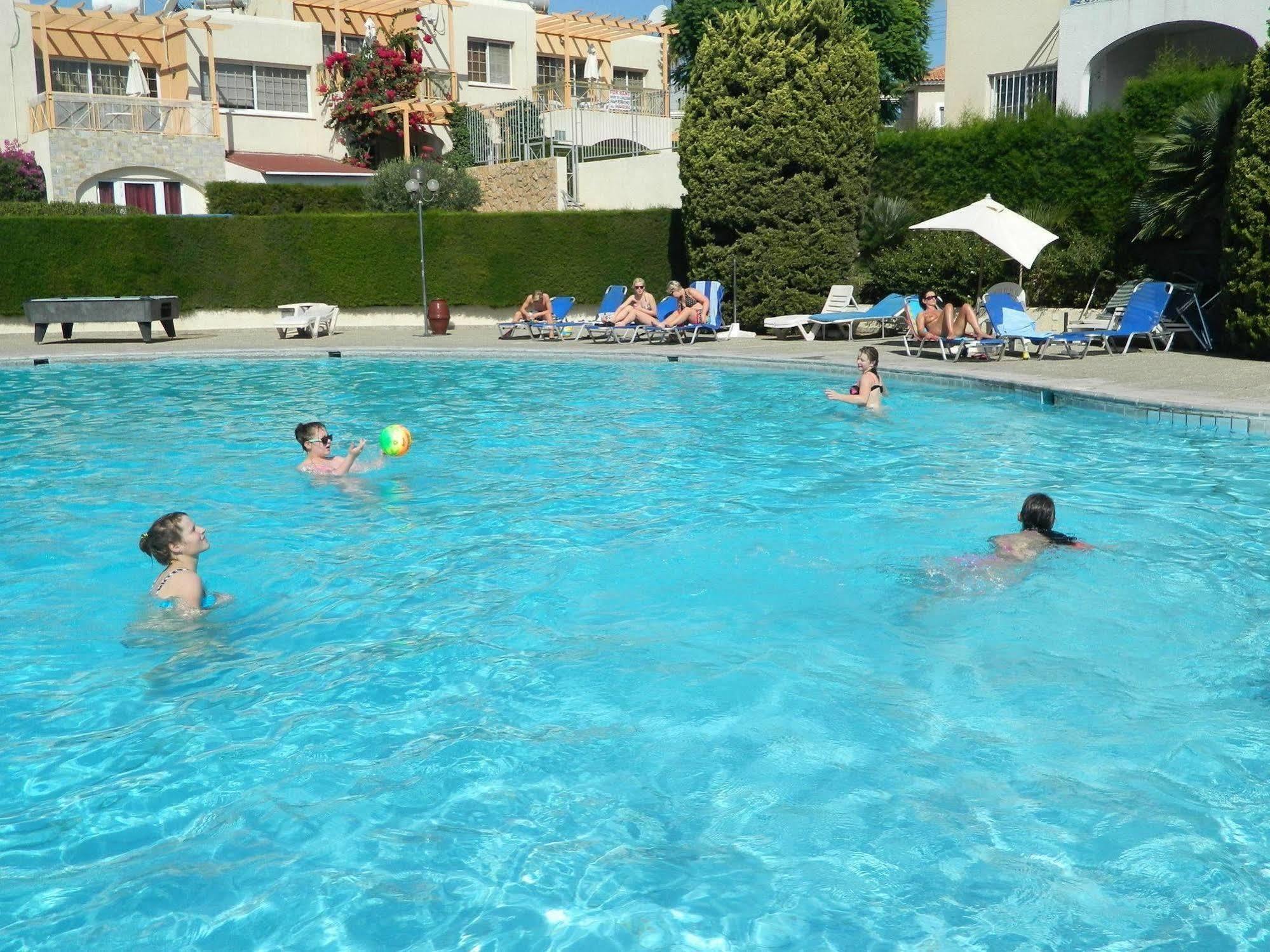 Santa Barbara Complex Apartman Limassol Kültér fotó